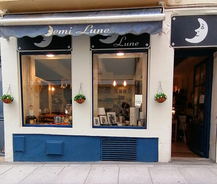 Store DEMI LUNE