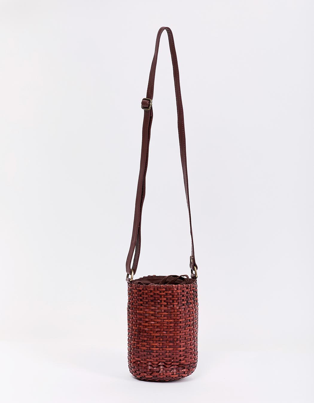 Woven leather bucket bag femme La Fiancée