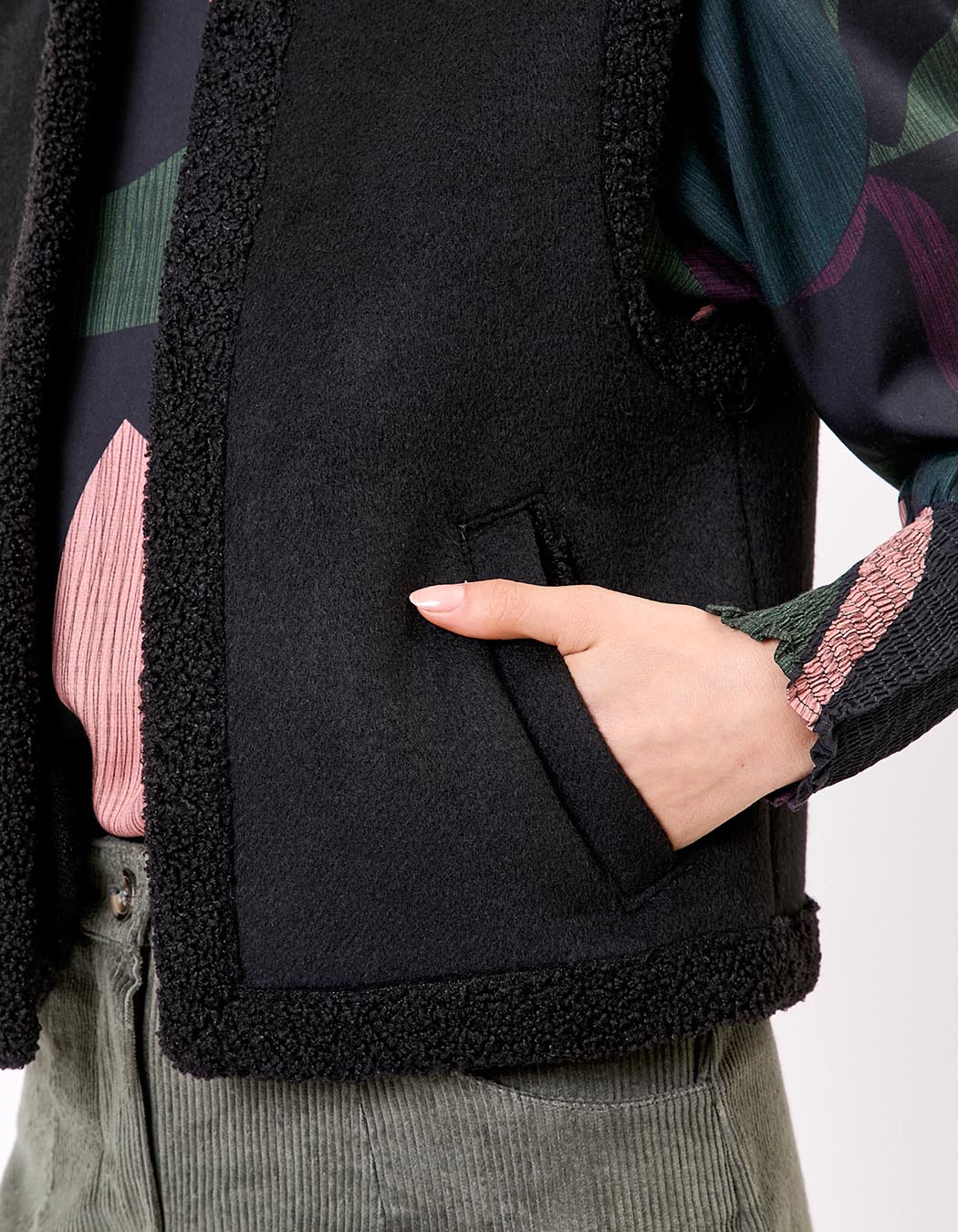 Sleeveless wool-lined vest femme La Fiancée