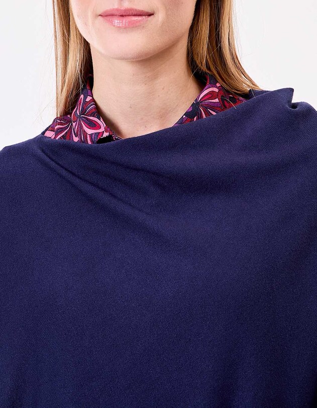 Womens knit poncho femme La Fianc&eacute;e