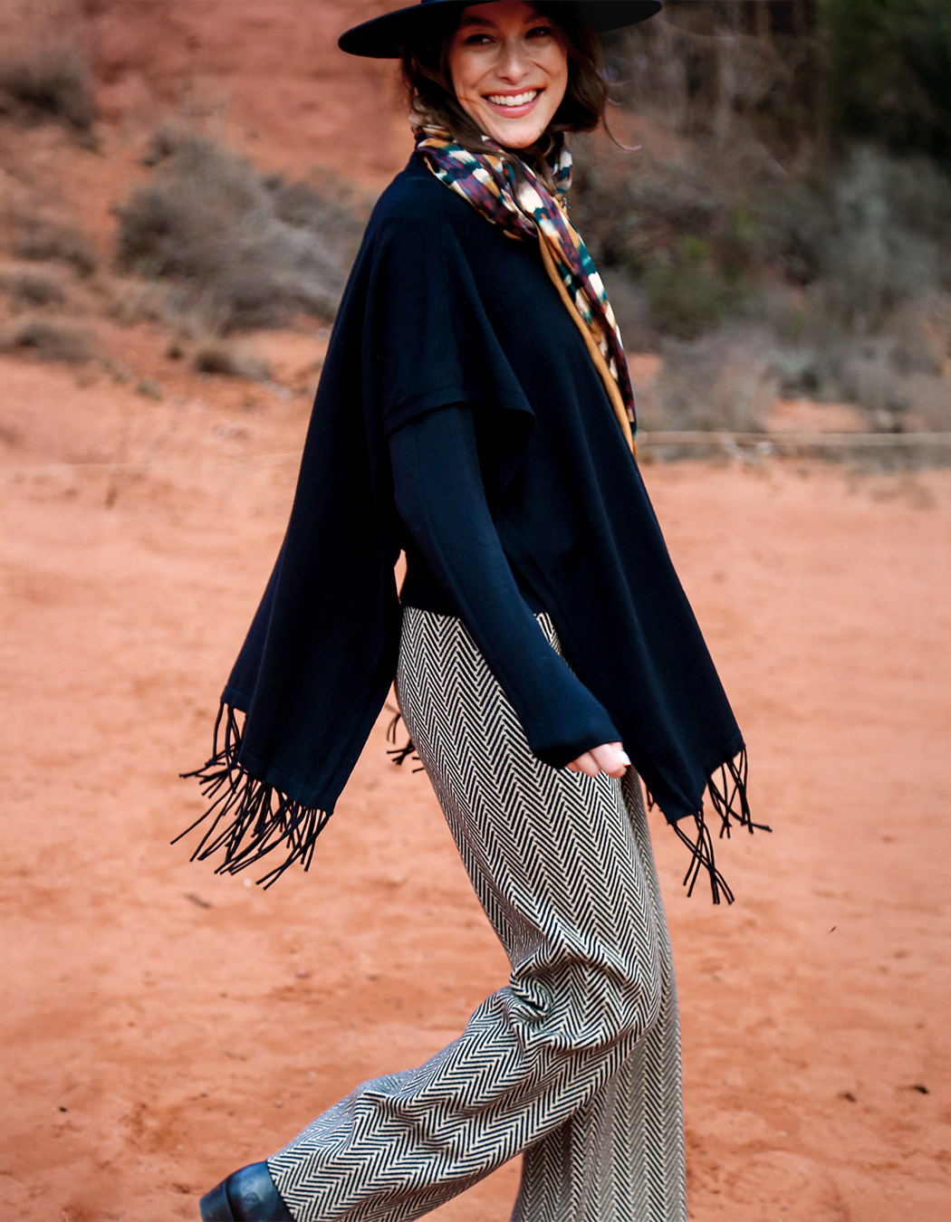 Knit turtleneck poncho femme La Fianc&eacute;e