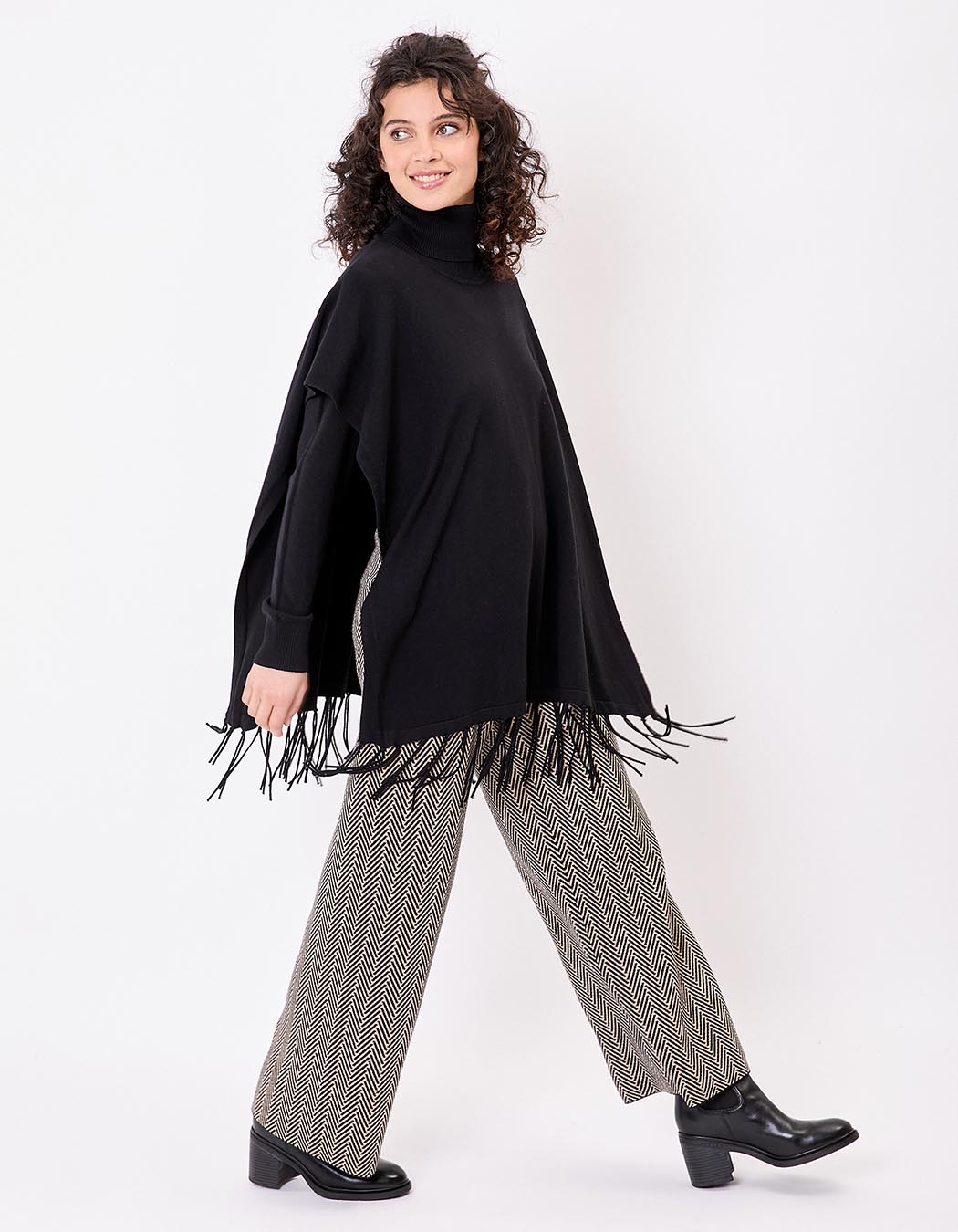 Knit turtleneck poncho femme La Fianc&eacute;e