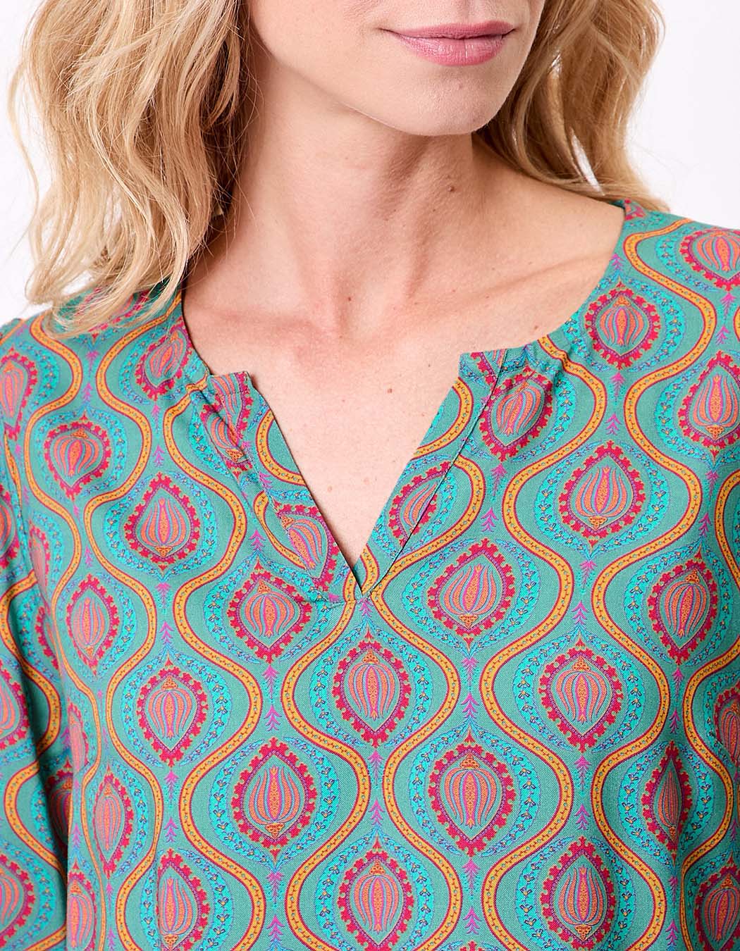 Flowy Tunisian collar blouse femme La Fianc&eacute;e