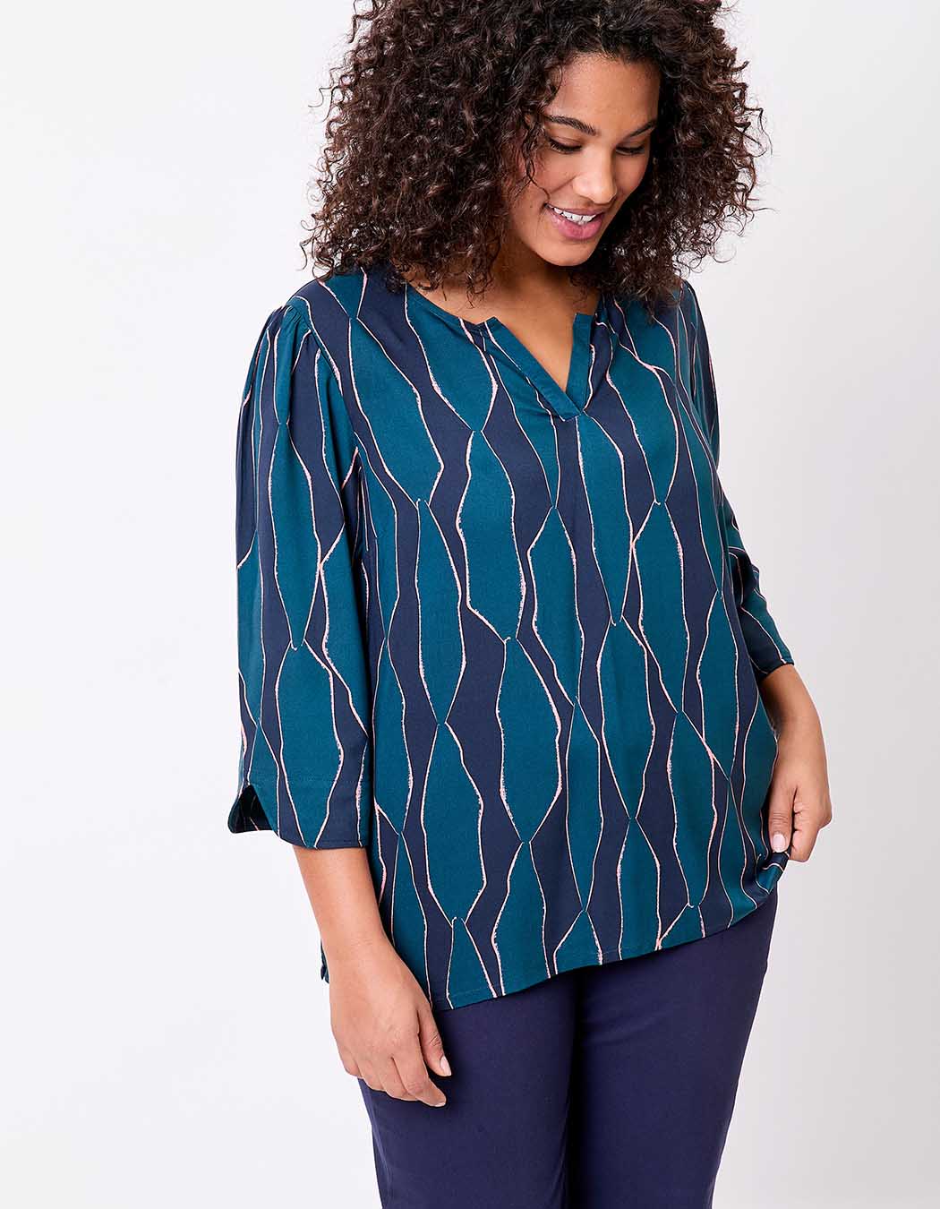 Flowy Tunisian collar blouse femme La Fianc&eacute;e