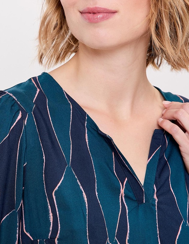 Flowy Tunisian collar blouse femme La Fianc&eacute;e