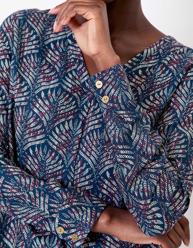 Flowy flared V-neck blouse femme La Fianc&eacute;e