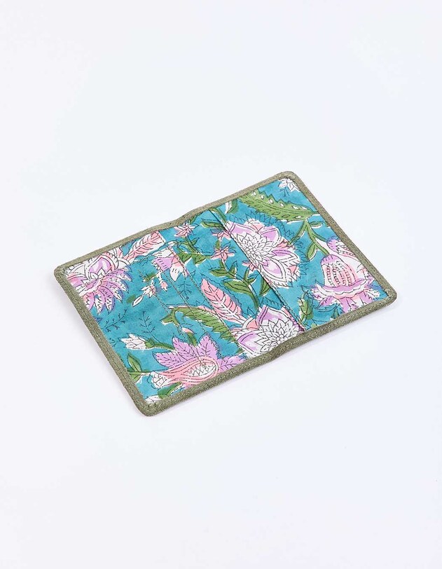 Suede leather passport holder femme La Fianc&eacute;e