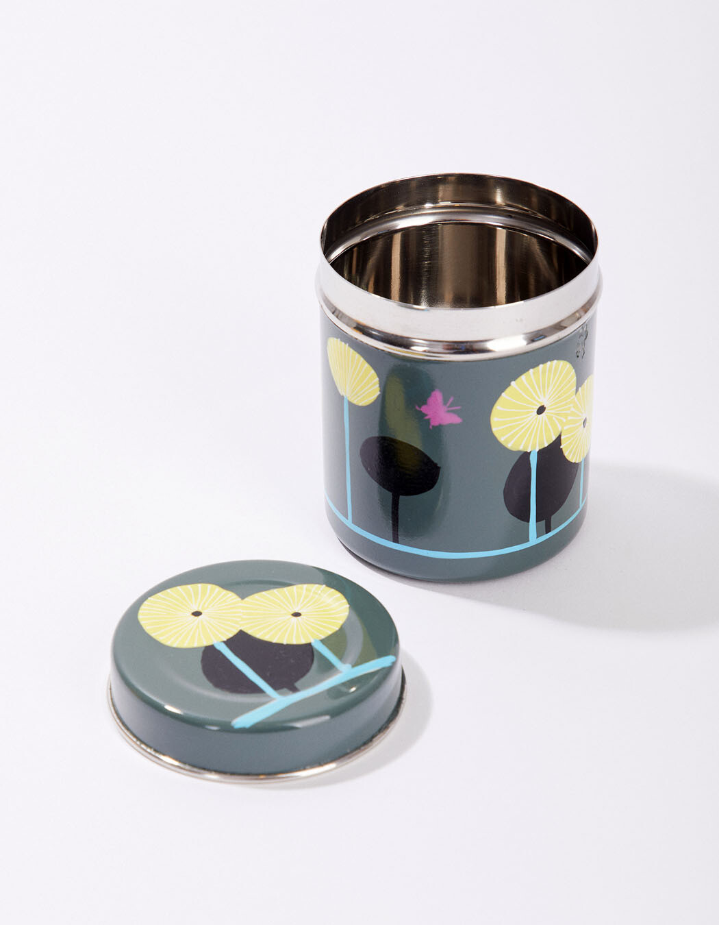 Hand-painted enamel tea caddy femme La Fianc&eacute;e